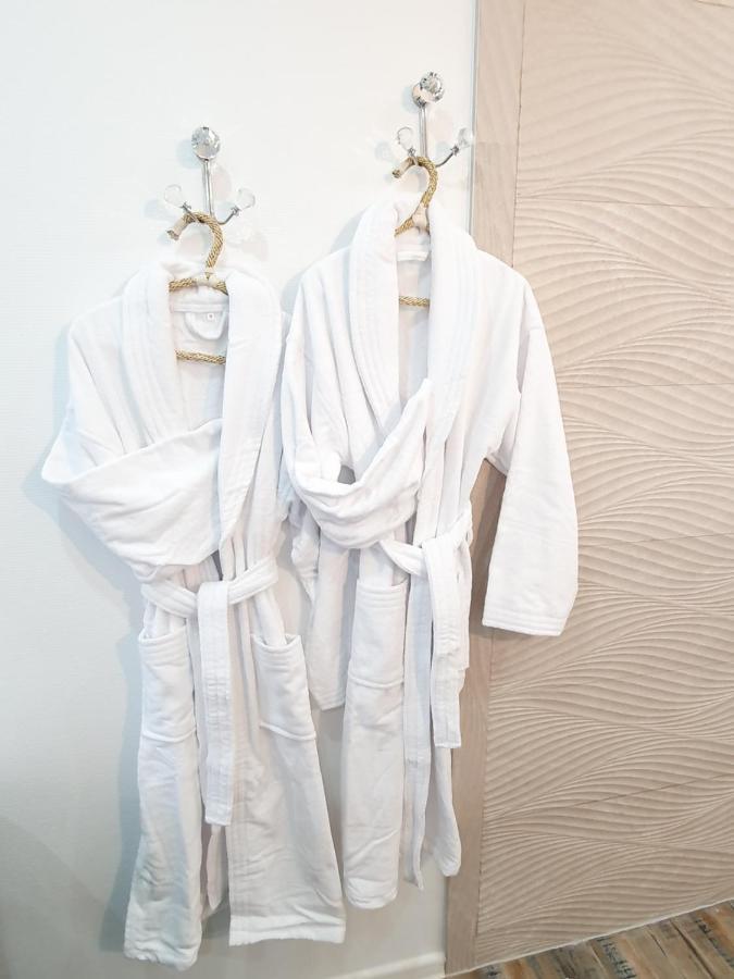 La Des Secrets By Leslodgespa Villa